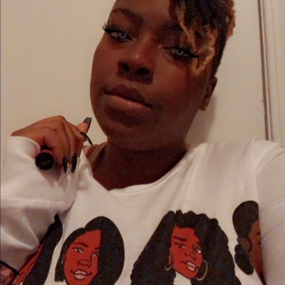 Meet your Posher, Deyanna